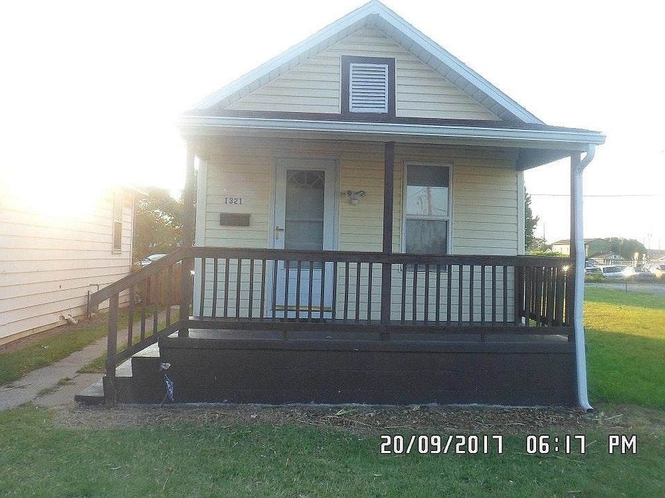2nd image of 1321 Washington Ave