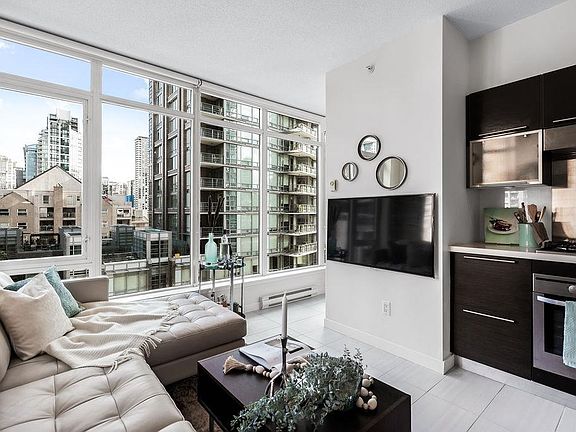 3rd image of 1252 Hornby St #602