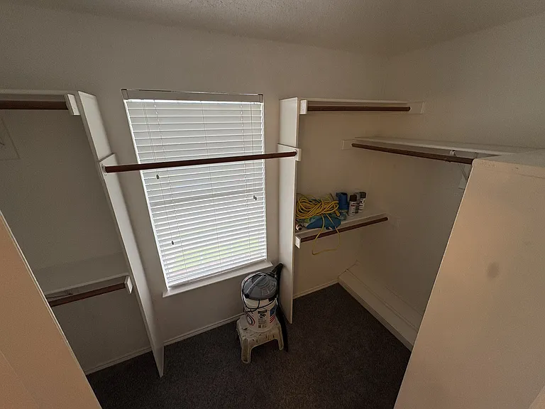 1415 Vanderbilt Ln — Photo 20