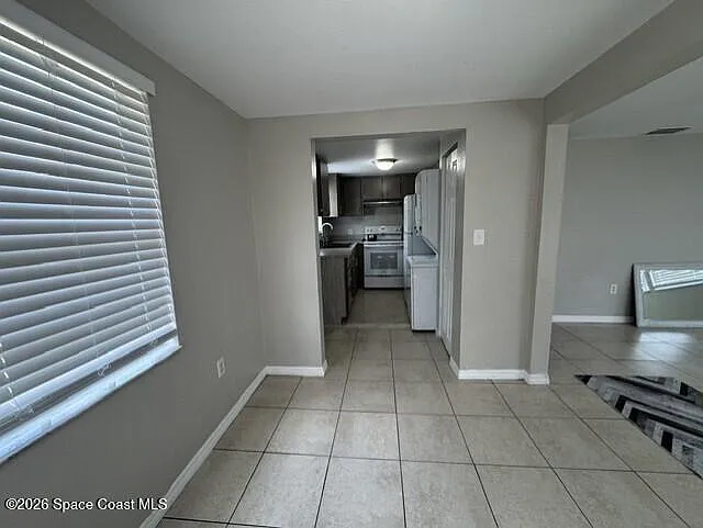 1841 Baldwin St — Photo 7