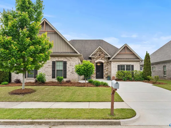 38 Old Cobb Farm Ln SE, Huntsville, AL 35803