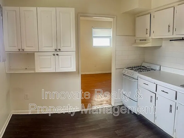 9513 Hoff St #9 — Photo 4