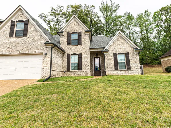 2422 Crimson Ridge Ln, Cordova, TN 38016