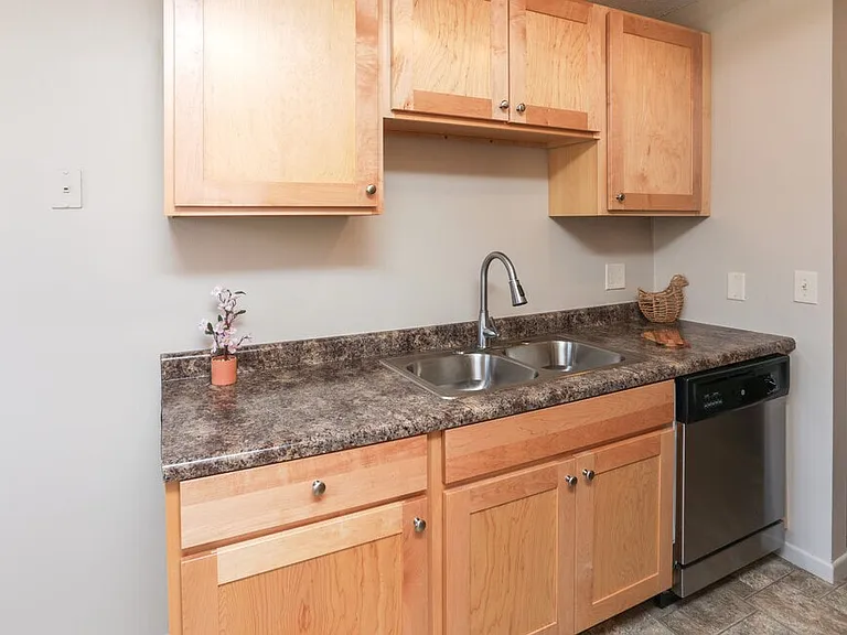 MV Apartments — Photo 45