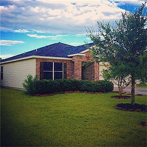 Beautiful exterior with landscaping