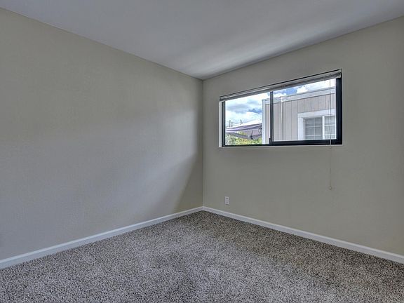 3rd image of 428 S 11th St #7