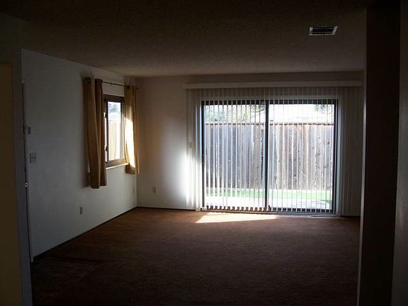 3rd image of 1621 Lipton St