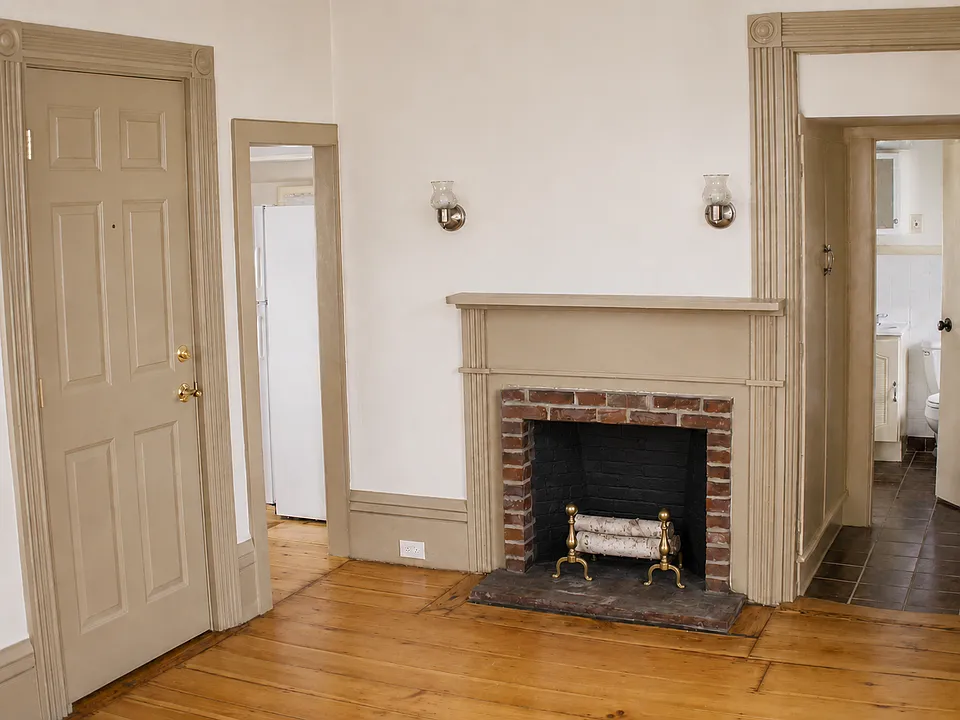 78 High St #4