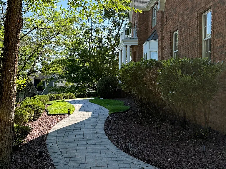 36 Mark Twain Dr — Photo 3