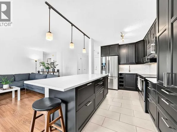 1330 15th Ave SW, Calgary, AB T3C 3N6