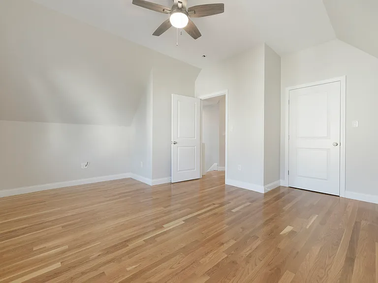 4 Benson St #2 — Photo 17