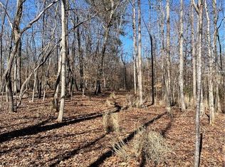 1 Hillcrest Dr, Elkin, NC 28621