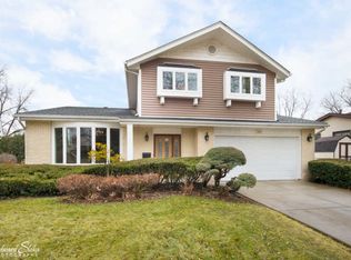 703 N Greenwood Dr, Palatine, IL 60074