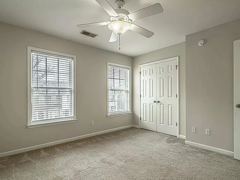 21 Magnolia Glen Ln — Photo 9