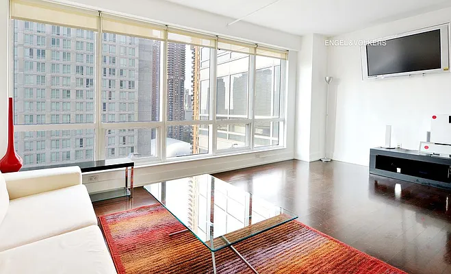 Rented by Engel & Völkers New York City | media 2