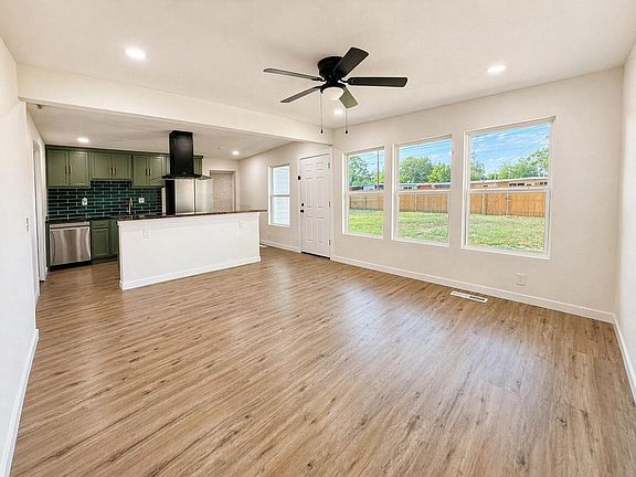 3rd image of 2316 48th St