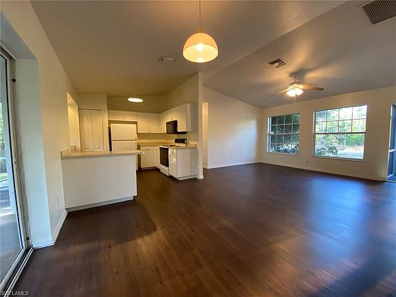 3rd image of 1208 Columbus Ave