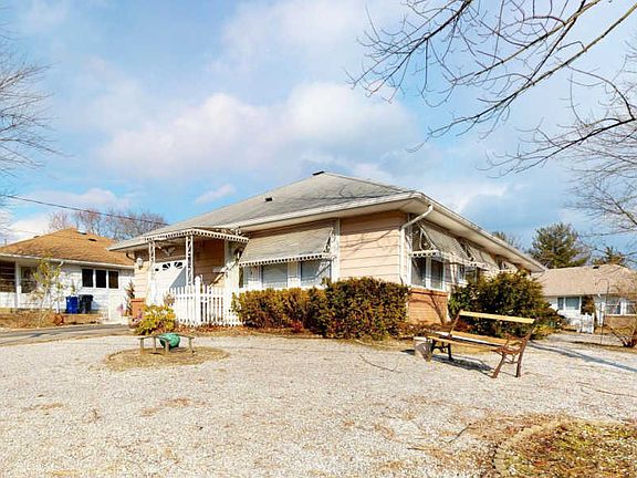 2nd image of 5 Mount Fairweather Ln