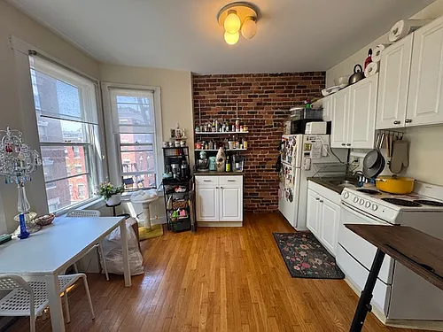 32 Grove St #6 Photo 1