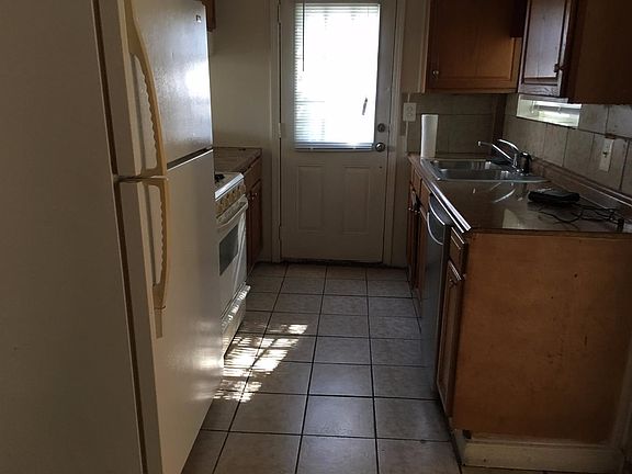 5th image of 720 Fox Ave