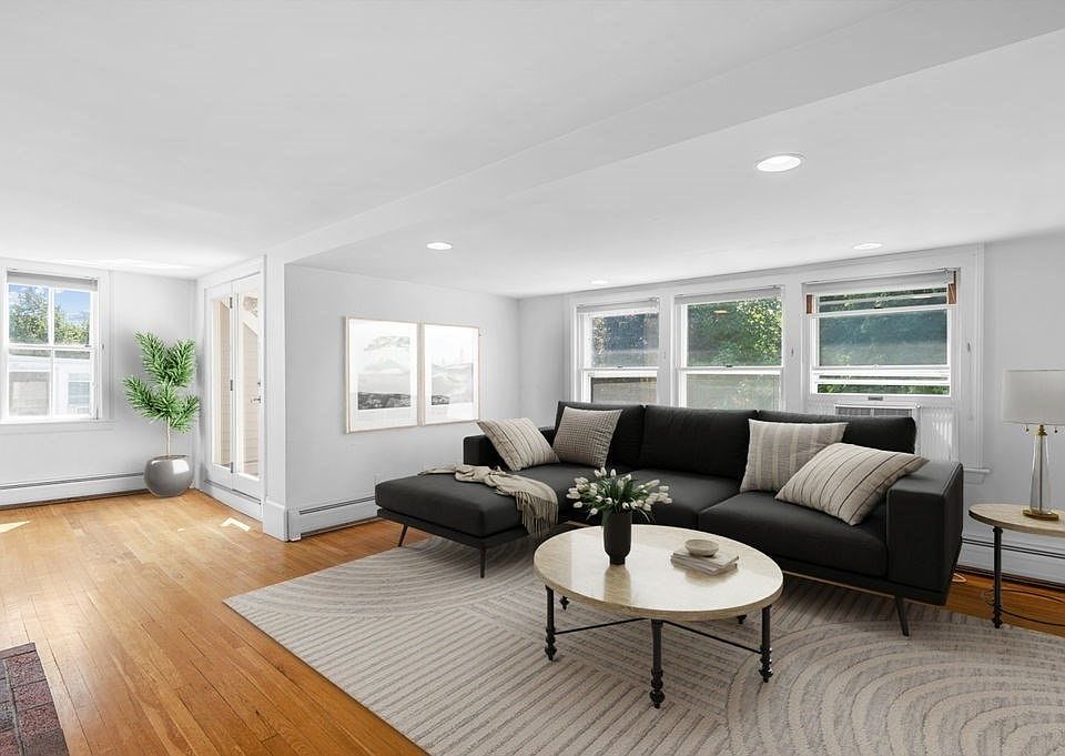 1st image of 18 Essex St APT 4