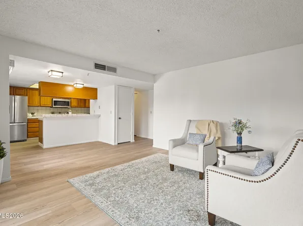 3095 Lakeside Dr APT 213, Reno, NV 89509