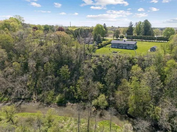 1608 County B Road, Platteville, WI 53818
