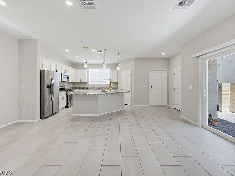 10661 Sariah Skye Ave — Photo 16