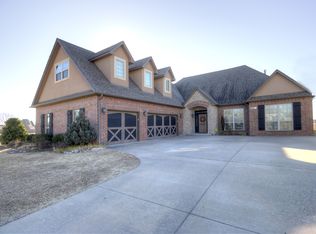 8522 Spring Creek Ln, Claremore, OK 74019
