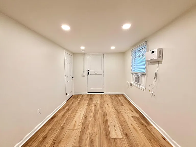 433 Lindsay St #B — Photo 3