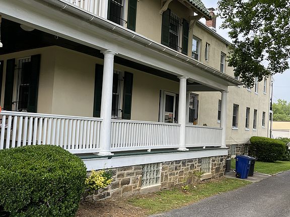 3rd image of 4101 Roland Ave #1