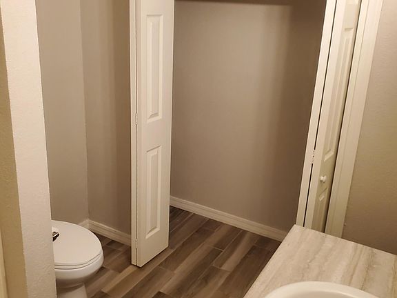 4th image of 826 Hardy Springs Cir #C