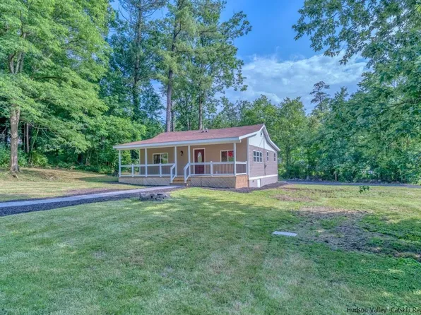 61 Oak Lane, Saugerties, NY 12477