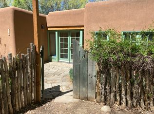 406 Burch St, Taos, NM 87571