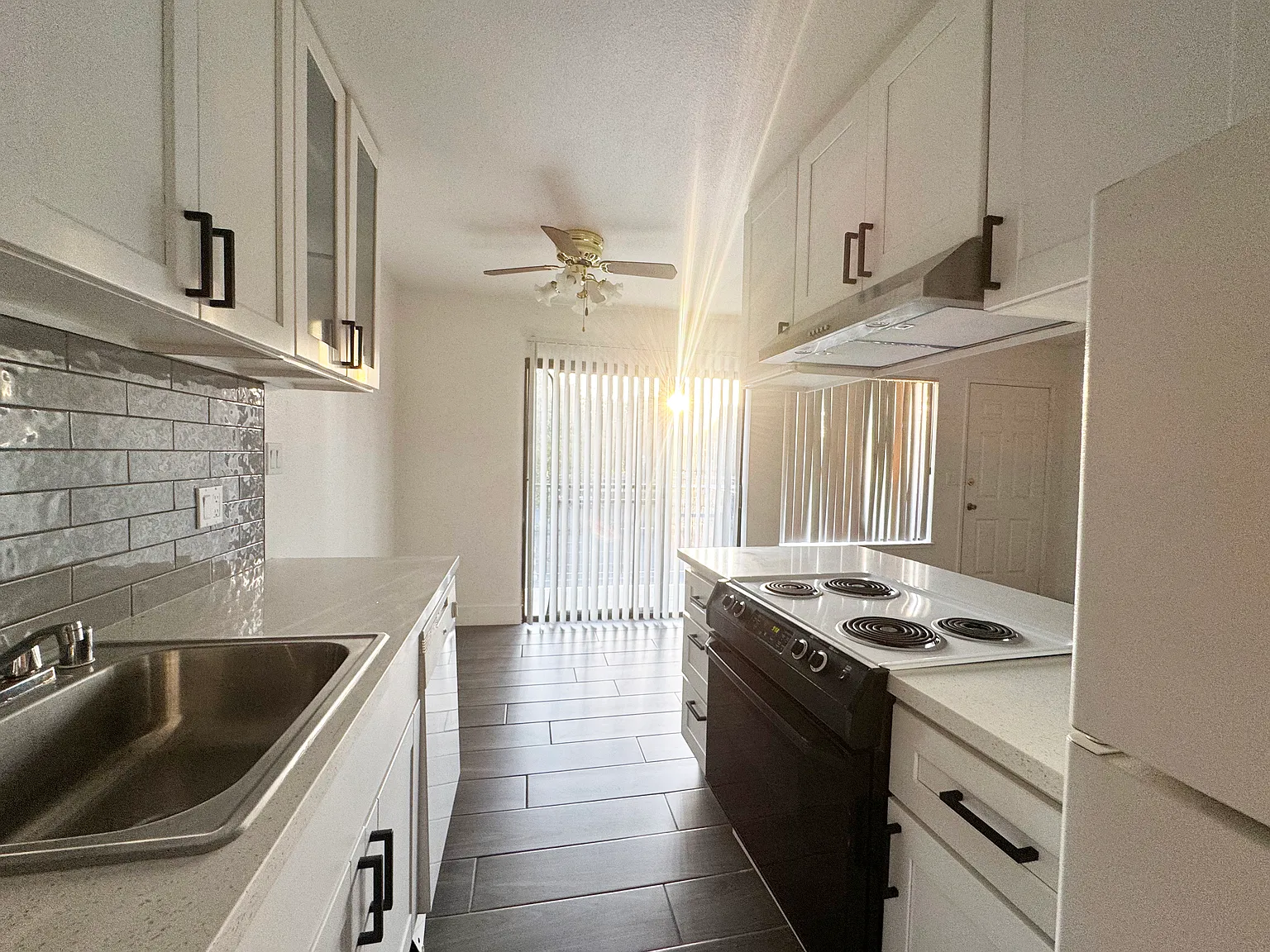 Walnutwood Apartments — Photo 3