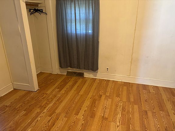 5th image of 511 Center St