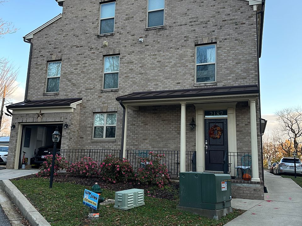 moon ページ 2187 Half Moon Pl NE, Washington, DC 20018 | Zillow
