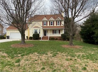 2009 Heidelbury Dr, Winston Salem, NC 27106