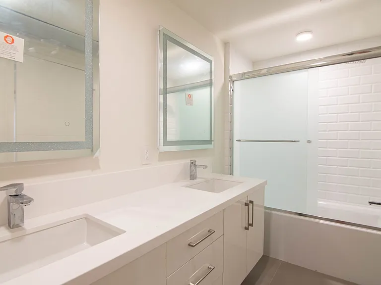 2225 Mira Vista Ave #104 — Photo 14
