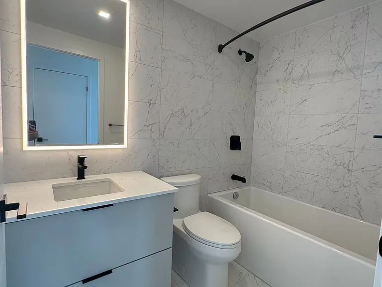 609 Sherbourne St #3302 — Photo 5