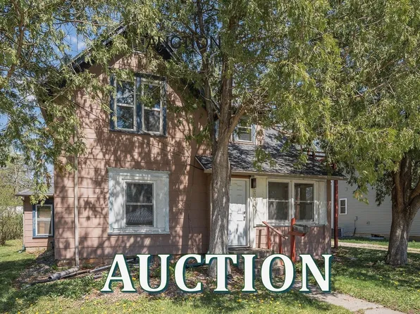 332 La Valle St, Reedsburg, WI 53959