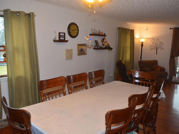 3rd image of 150 Pine Springs Dr