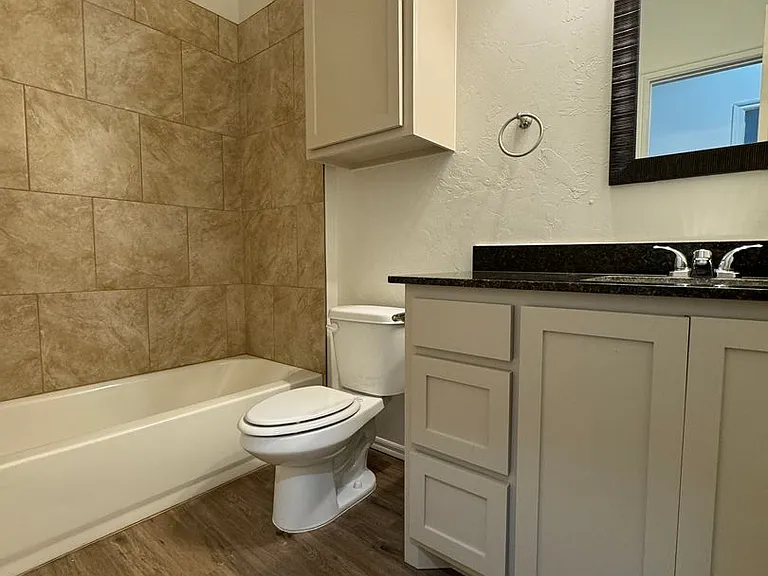 1416 SW Texas Ave — Photo 6