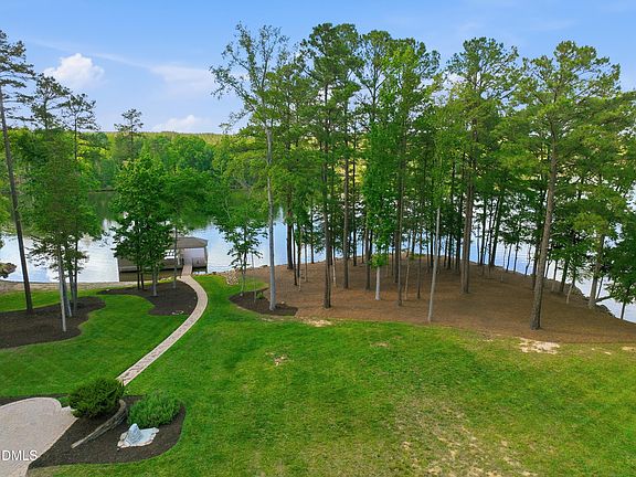 5th image of 601 Estate Rd