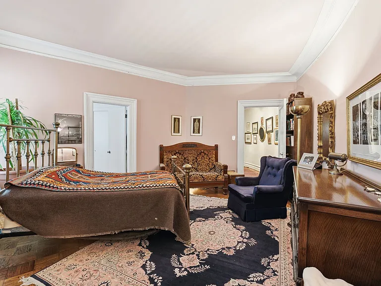 17-web-or-mls-2126 Connecticut Ave NW 77_41_07132026
