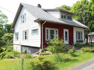 11 Pine St, North Falmouth, MA 02556