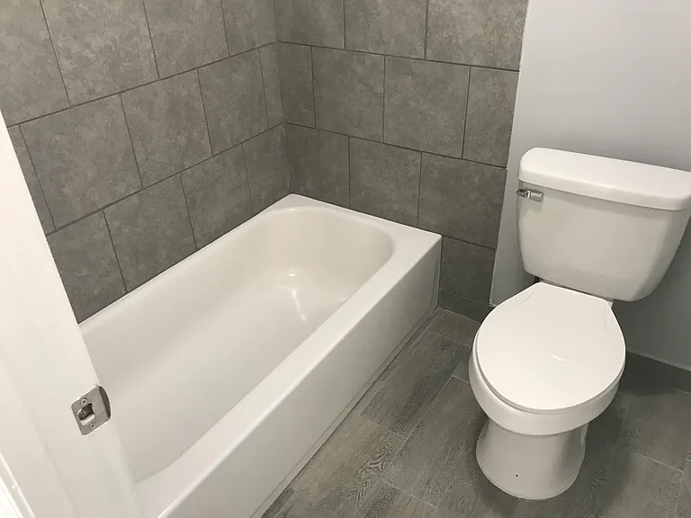 7028 Ashaway Cv — Photo 15
