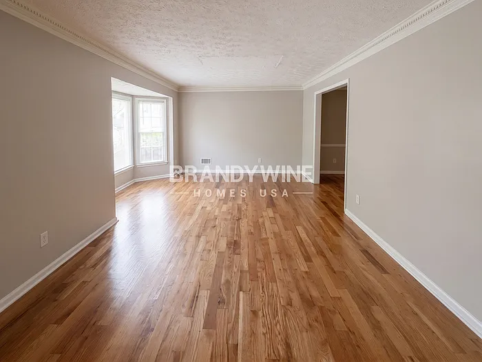 5907 Princess Ln — Photo 8