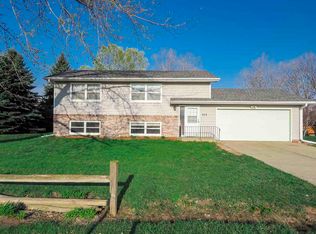 103 Vista Rd, Norfolk, NE 68701