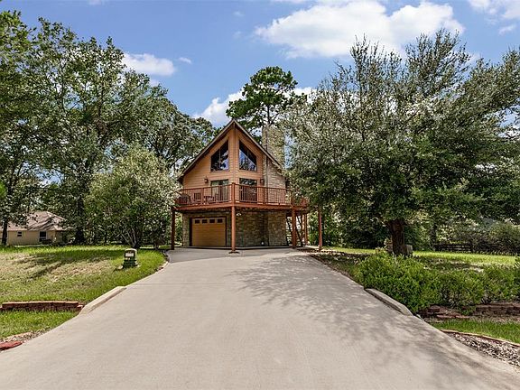 2nd image of 8 Sunny Hill Dr
